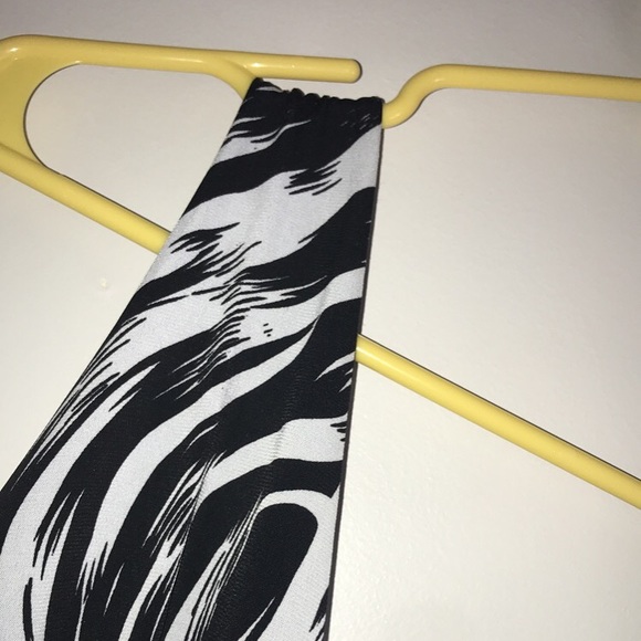 Very soft and stretchy epilogue dress - Picture 5 of 5